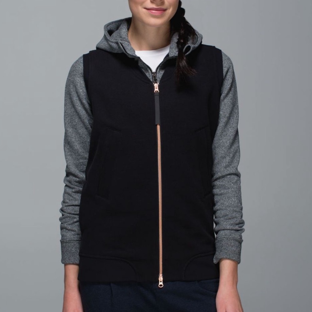 LULULEMON | Black Departure Vest | Camo Lining